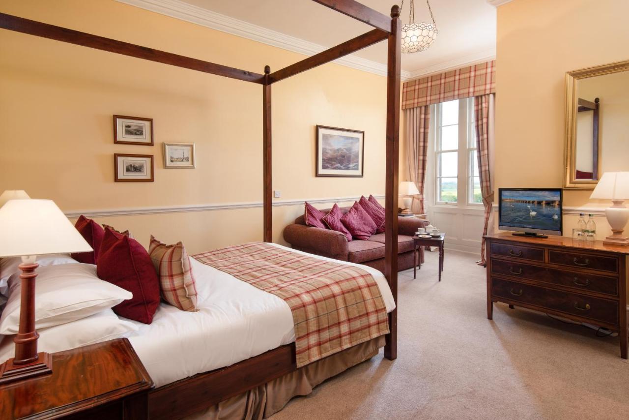 Chirnside Hall Hotel Buitenkant foto